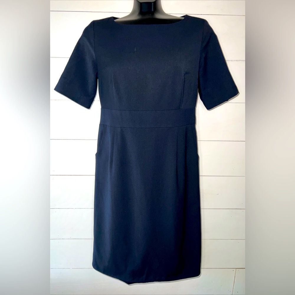 Women’s Little Black Dress size 6 Estée Lauder Empire Waist Lined Pockets Pencil